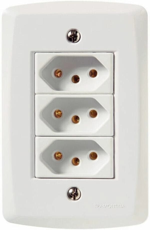 Conjunto 4x2 3 Tomadas 2P+T 10 A 250 V Tramontina Lux2 Branco